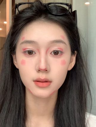 20s搞定一个气血感妆~ #潮妆研究所 #美妆分享 #日常妆容 #ooo双头腮红 #夏日妆容