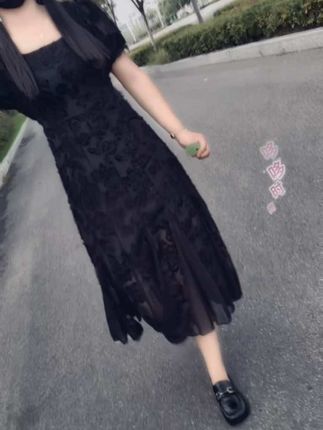 #黑色系穿搭 #高级感连衣裙 #街头时尚穿搭 #设计感穿搭 #显瘦穿搭