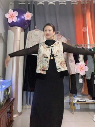 穿搭#新中式国风马甲上衣#打底衫#半身裙#谁穿谁好看特别有女人味