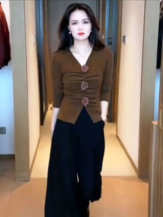 #高级感穿搭 #优雅气质 #气质穿搭 #每日分享 #穿出自信穿出美丽