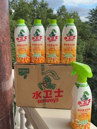 水卫士这次真的放大招了!全新升级配方+新包装,除菌率高达99.9%,不管是灶台、锅具上的陈年老垢,还是墙壁、微波炉、油烟机上的顽固油污,都能轻松瓦解、彻底清除。  现在29.9元直接到手5大瓶!厨房大扫除靠它一步搞定,这个价囤货太值了,手慢无~#水卫士油污清洁剂 #好物推荐 #水卫士 #好东西一起分享 #厨房好物