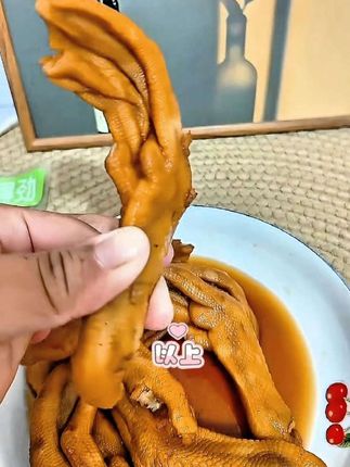 张茂生龙岩泡鸭掌我回购老多次啦!巨香巨好炫~原味、香辣、泡椒三种口味任选,个头超大,先卤后腌特劲道,鲜辣入味!肉厚Q弹还脆爽,满满胶原蛋白,越吃越上头,追剧来袋,停不下来~#好吃到爆 #追剧必备#好吃到停不下来 #吃了还想吃 #口感超好