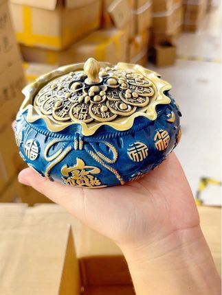 复古蓝配色好高级,放桌上瞬间提升整个空间的格调#爱了爱了 #烟灰缸#与众不同 #防飞灰烟灰缸 #黄铜