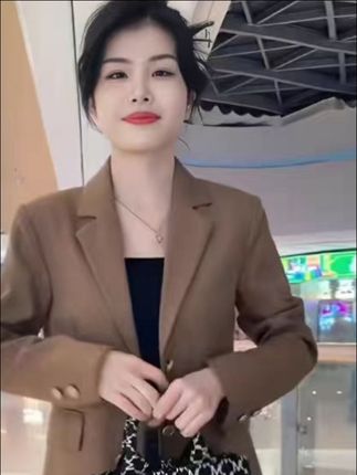 #粉色短款西装外套女休闲2025新款春秋装小个子韩版高级设计感西服#时尚穿搭