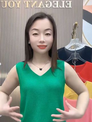 时尚背心打底衫 #内搭外穿都好看 #吊带背心 #面料柔软舒适 #多色可选 #谁穿谁好看