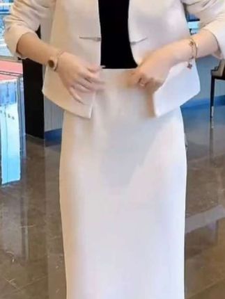 时尚显瘦气质洋气两件套 春季新款#时尚显瘦气质女士#网红洋气两件#套百搭款D7237