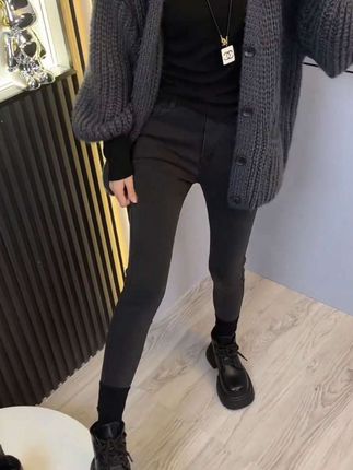 #秋冬穿搭 #牛仔裤 #小脚裤#显高显瘦显腿长 #百搭显瘦