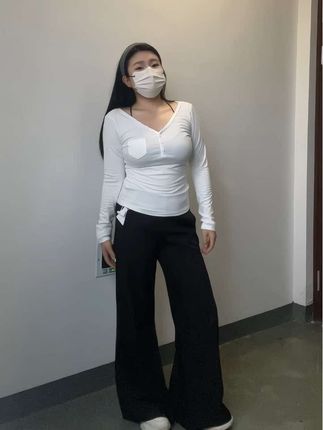 一套不过百 好显瘦#辣妹穿搭 #158小个子穿搭 #初秋穿搭 #长袖t恤 #裤子