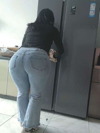 厨房煮妇