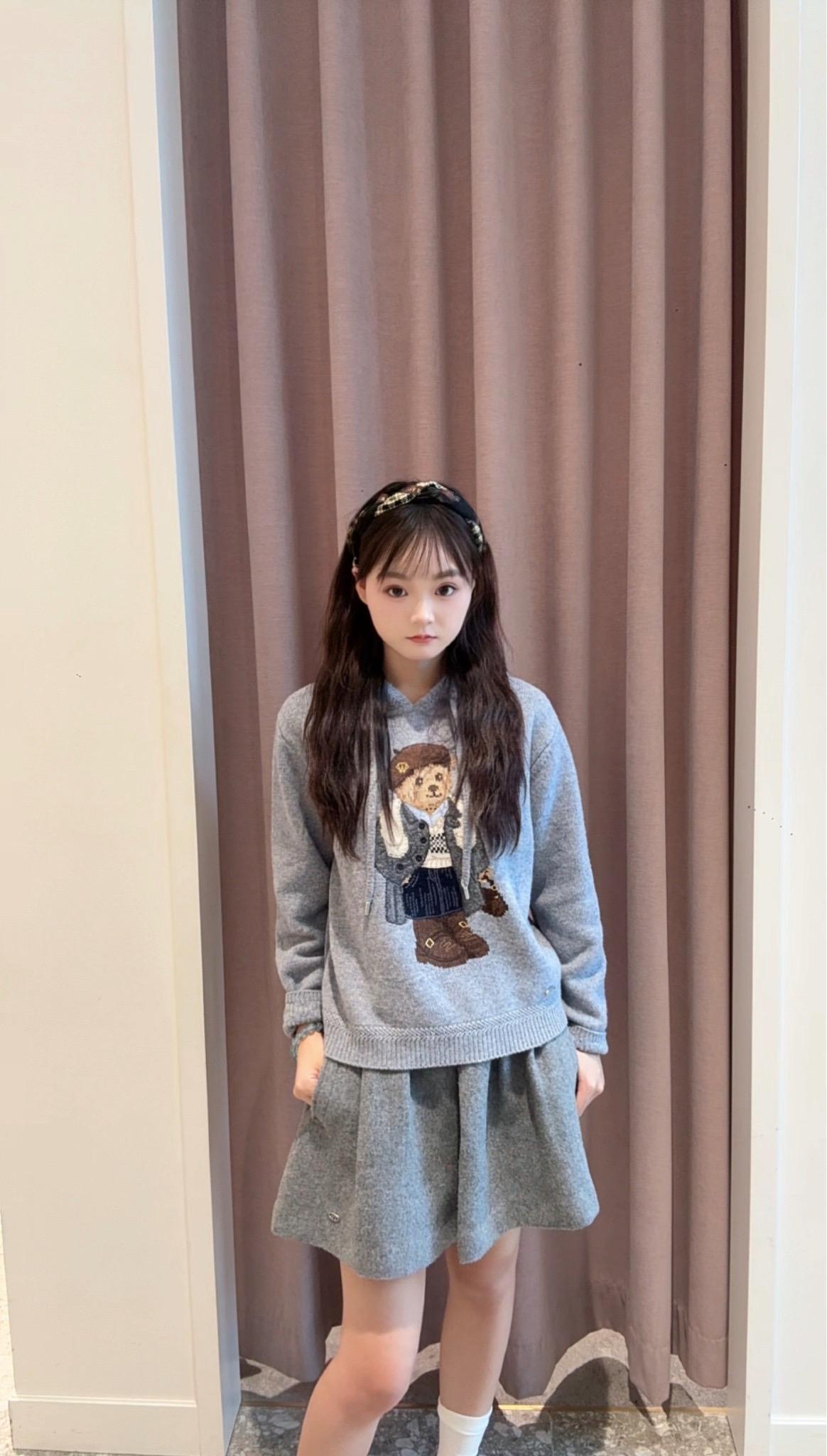 许妍说的,我陪两张。#许妍 #许我耀眼 #teenieweenie #赵露思 #圆脸