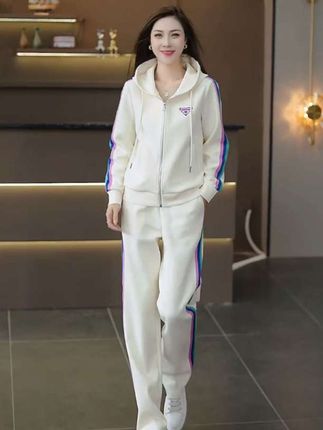#春秋新款 #时尚套装 #运动休闲 #运动套装穿搭 #休闲百搭