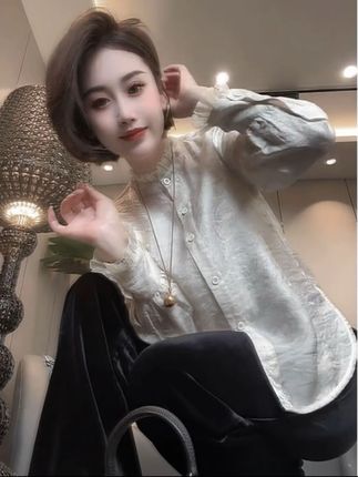 #秋季情侣氛围感穿搭 #芭比风穿搭有多甜 #古早穿搭又杀回来了 #被秋日氛围感穿搭拿捏了 #早秋显身材平价上衣合集
