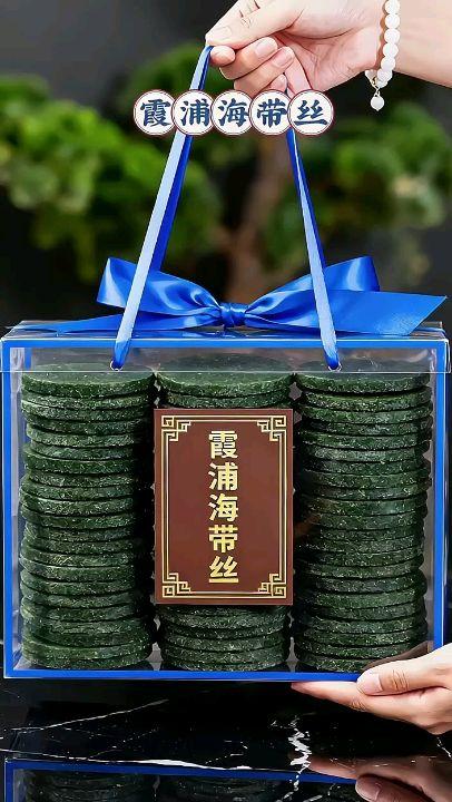 霞浦海带丝。这款霞浦海带丝真的太好吃了!🎁 海鲜爱好者的福音,口感鲜嫩,每一口都带着大海的味道🌊。无论是凉拌还是煮汤,它都能轻松驾驭,简直是厨房里的百搭神器!送礼自用两相宜。喜欢海味的小伙伴一定不要错过!#霞浦海带丝 #美食种草#海带丝#超便宜超划算#太好吃了