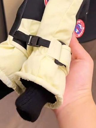 (防泼水)2025新款加厚冬季保暖手套触屏摩托车加绒保暖滑雪手套。