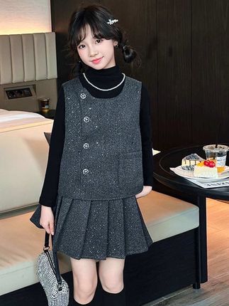 #早秋韩系氛围感穿搭 秋季女童小香风套装2025新款洋气儿童马甲百褶短裙三件套秋装韩版#女童穿搭 #休闲穿搭 #女童套装