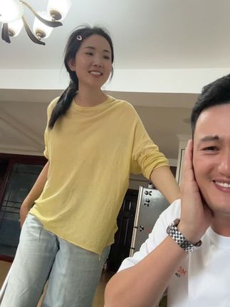 你们要风扇来了!果然她不适合,我也不习惯~#夫妻 #家庭地位 #撒娇