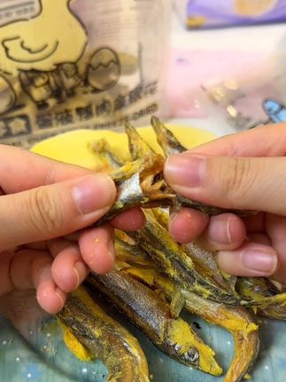 魔球家蛋液原切上新啦 每一块都裹满蛋液 香喷喷的#喂猫日记 #这也太好吃了 #铲屎官日记 #猫咪吃饭 #魔球蛋液冻干