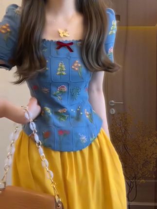 #时尚街拍美女 #太美了#气质这一块拿捏死死的 #穿出自己的风格 #穿出高级感