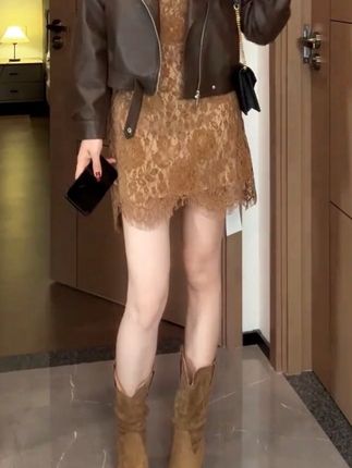 黑咖布朗尼 秋季新款重工浮雕蕾丝吊带打底连衣裙#连衣裙 #长裙