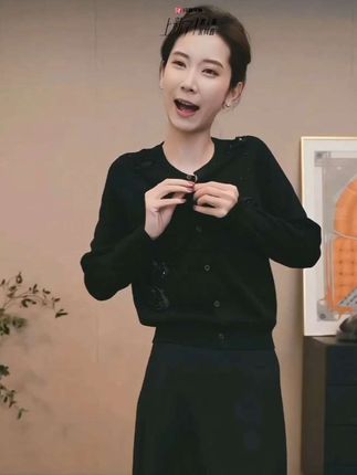 CHENSMCHEN100绵羊毛时尚简约针织衫女休闲百搭显瘦开衫#绵羊毛#精致优雅#黑色毛衣#高级感穿搭