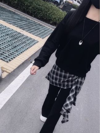 活着活着就明白了,跟任何人较劲都是在消 耗自己,人 间清醒的四不原则:不被拿捏,不信承诺,不 吃大饼, 不听故事,也许最稳定的关系就是没有关系! #时尚搭配服装#日常休闲穿搭#穿搭日常