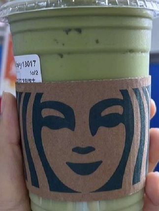 夏,匆匆退场 冰激凌收尽末梢那抹凉 秋,翩翩而至 奶茶漫过指尖这缕香 季节交替,如人生起伏 有失有得乃生活常态 唯珍惜当下,方能不负时光 #立秋 #如是心#行愿无尽