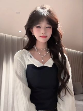 #甜辣风 #韩系穿搭 #约会穿搭 #温柔风穿搭 #时髦穿搭 @DOU+小助手 @DOU+上热门