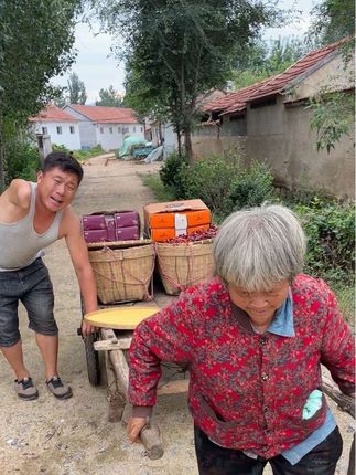 感恩一路走来遇到这么多好心人对我和母亲的帮助和支持,谢谢好心人对我们的鼓励,谢谢你们对我们的认可,好人一生平安#黄小米 #优质农产品 #大人孩子都爱吃 #好吃到停不下来 #好物推荐🔥
