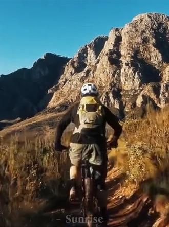 “因为爱情……”#拍出电影感 #情绪短片 #inmyfeelings #青年创作者成长计划