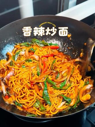 一定要试试这碗香辣炒面,香迷糊了~#香辣炒面 #美食分享 #舌尖上的味道 #创作者中心 #创作灵感