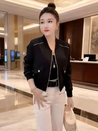 #春秋新款时尚显瘦上衣短款外套女#早秋高智感职场穿搭#早秋秀场抄作业告别路人感#早秋显身材平价上衣合集 #早秋高智感职场穿搭