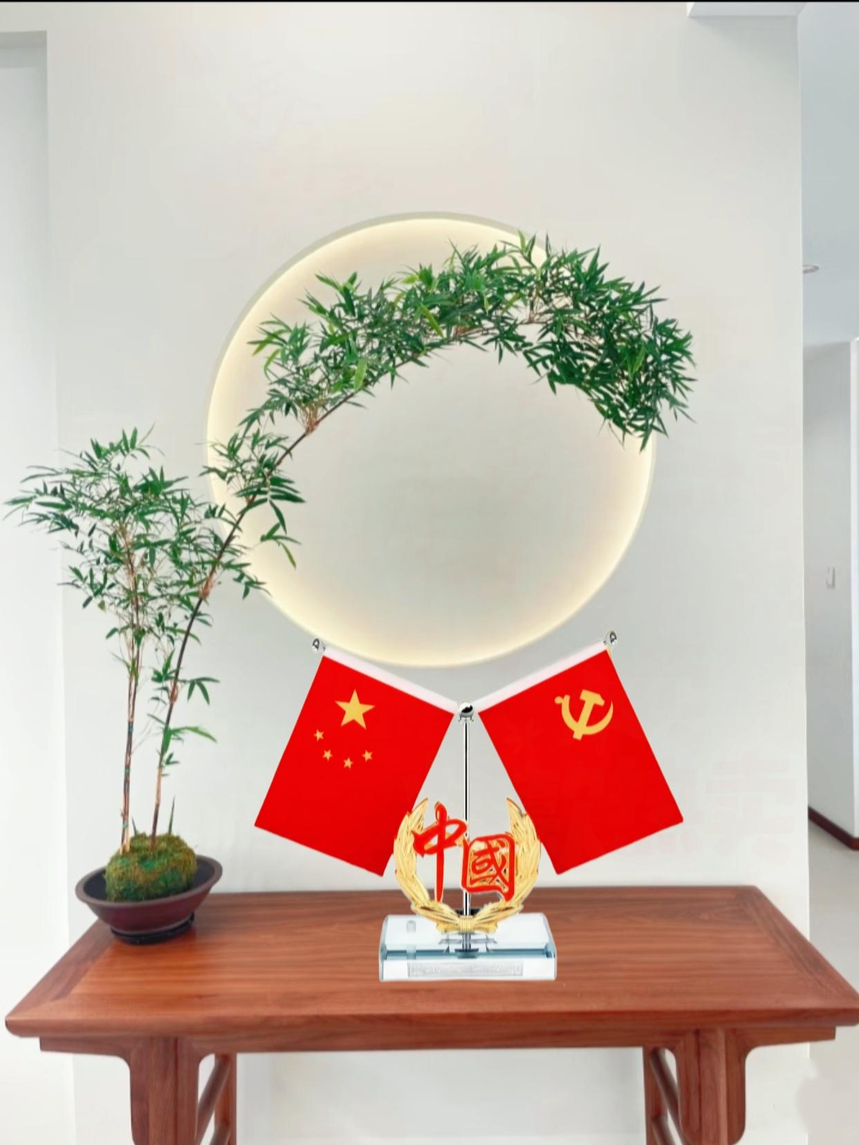 红旗摆件,庆祝国庆#红旗 #车载好物 #国庆 #祖国万岁 @抖加🔥上热门🔥dou+🔥热点宝