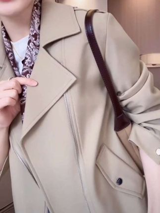 #此刻最好的一切就在我眼前 #早秋各式各样的平价上衣分享 #解锁秋季一周色彩灵感穿搭 #长春动植物公园的氛围 #穿搭