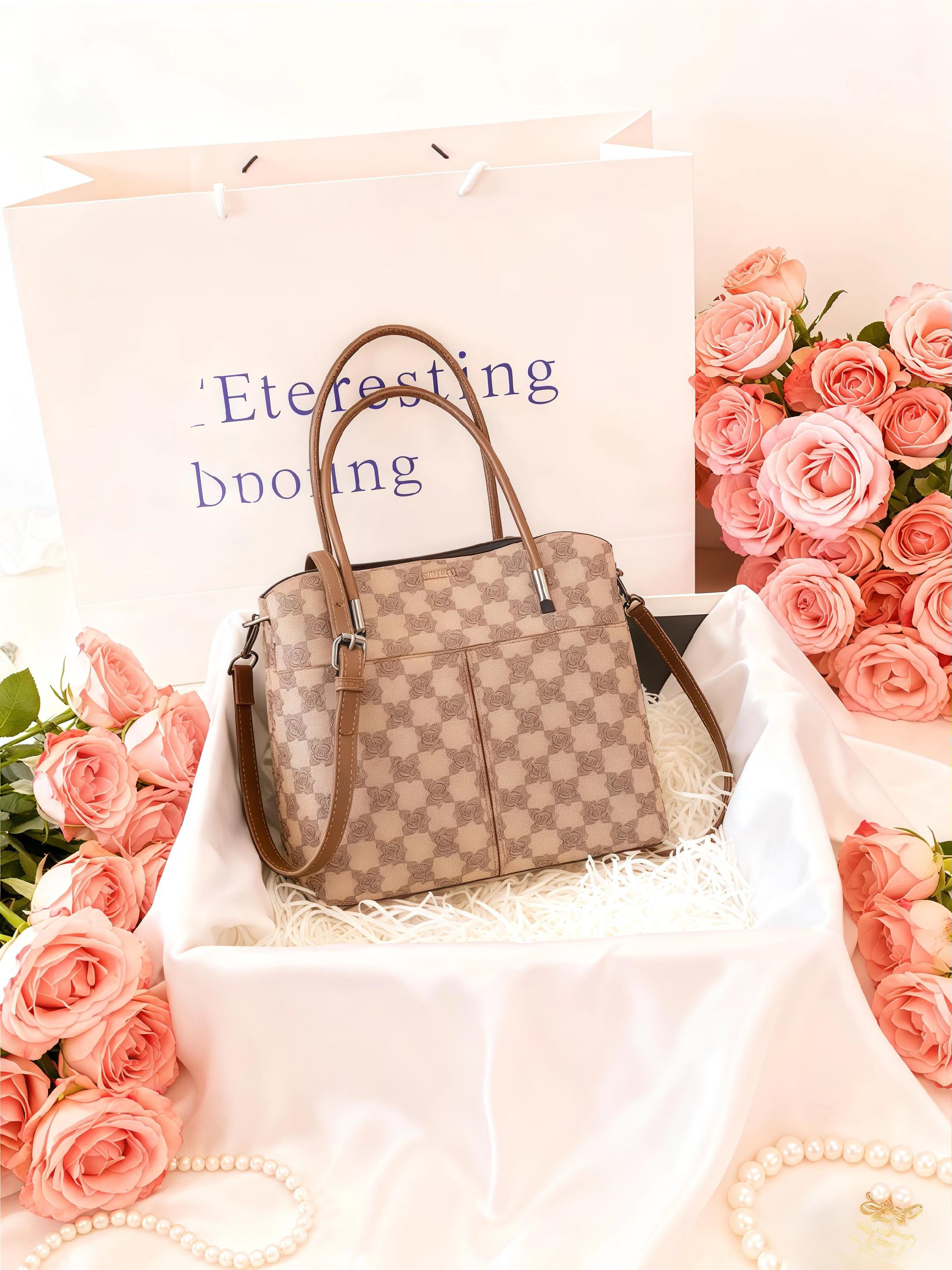 💕视频同款链接🔗包包👜。👜想要气质好包包一定不能少,这款包呢是我所有包里特别喜欢的一款包,它的皮料呢非常的软,和冬天去用也不用担心发干发硬,容量空间呢也非常大。里面三室两厅,内里隔层,隔层特别多,随拿随取。最近他们家在搞活动,送了我两条肩带,价格非常合适。两条肩带一宽一窄,多种背法,颜色呢也比较经典百搭,你要喜欢的话可以去他们家看一看。#情侣穿搭 #时尚穿搭时尚穿搭时尚 #穿搭女装 #女装搭配 #女装穿搭