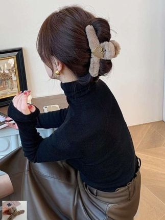 #抓夹 #发饰发夹 #发夹# 毛绒爱心抓夹#鲨鱼夹