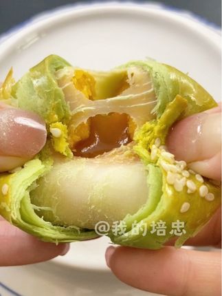 这个酥二零家【0蔗糖】的点心,每年中秋我们家是必不可少的,六种口味适合全家老小,送礼也很不错#中秋送礼 #月饼 @抖音小助手