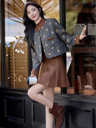 春秋新款小香风套装百褶裙#甜美穿搭 #优雅气质 #温柔穿搭 #女装时尚穿搭 #谁穿谁好看
