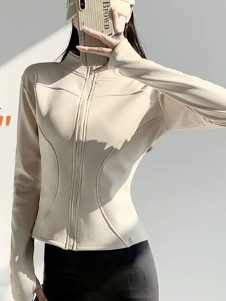 醉梓菡2025新款秋冬季加绒加厚瑜伽外套修身运动休闲防风保暖外套#户外服装 #显瘦遮肉 #运动装备 #运动服 #健身穿搭