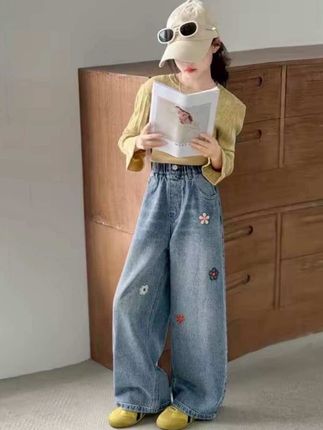 #女童牛仔裤 #高品质童装 #潮童穿搭 #女童牛仔裤春秋 #百搭裤子 @DOU+小助手 @DOU+上热门