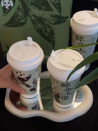 让一让!茶百道白月光“醉步上道”回归~我说我怎么越喝越困,原来里面加了真白酒! #茶百道 #茶百道醉步上道 #奶茶