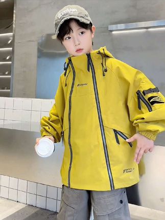 男童秋季薄款冲锋衣外套防风帅气韩版大码130-180码#儿童穿搭分享 #男童穿搭 #每日童装穿搭分享 #外套穿搭 #童装搭配每日更新