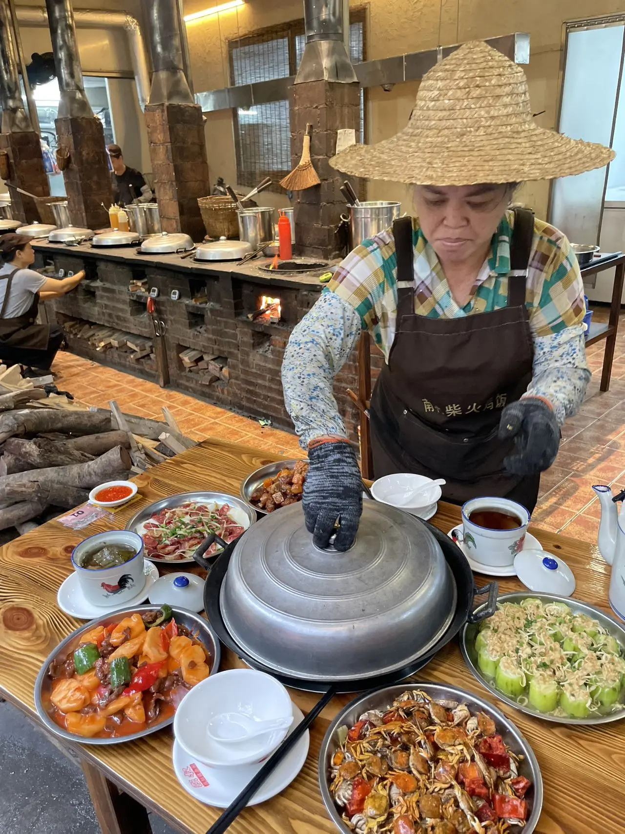 番禺这家柴火鸡饭太绝了🔥。广州柴火鸡饭餐厅推荐:广州农庄美 - 抖音