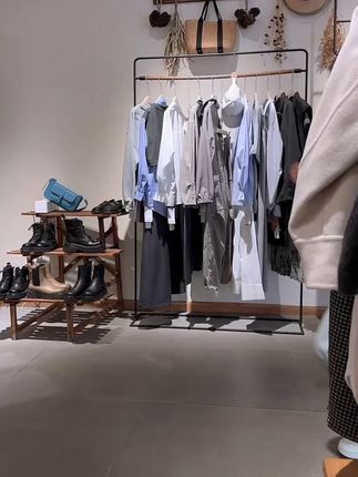 13年的小龙女,身高145体重65斤.衣服试穿150码.同龄孩子你们家身高体重是多少呢。#女童穿搭#童装#潮童穿搭 #女童秋款套装 #女童秋季新款卫衣套装