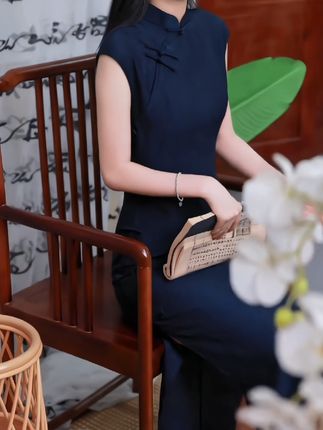 旗袍上身 好事登门#旗袍 #旗袍转场来了 #国风古韵 #夏日绝美仙女裙 #新中式旗袍