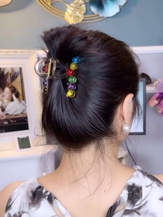 后脑勺饱满鲨鱼夹丸子头,再也不怕贴头皮,细软塌必学发型#鲨鱼夹 #抓夹 #丸子头 #手残党也能学会的发型 #日常发型