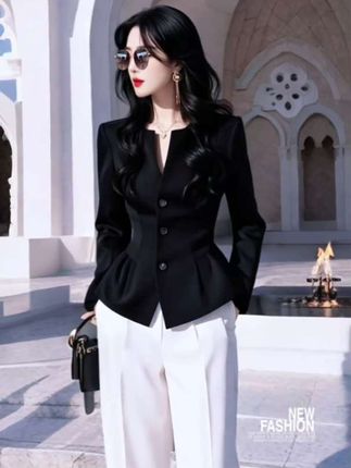 大码时尚休闲衬衣女2025春新款轻奢别致法式气质收腰显瘦短款上衣#穿搭 #高级感穿搭 #气质穿搭 #穿出自己的风格 #超便宜超划算