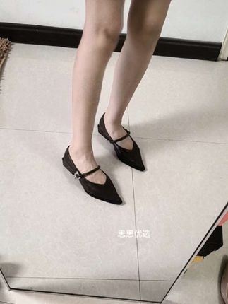 #时尚复古法式单鞋 #法式尖头浅口单鞋 #上脚舒适 #穿出高级感 #时尚穿搭