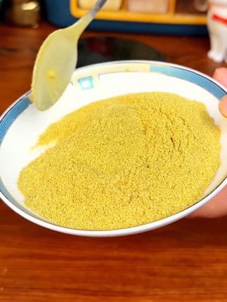 俗话说,冬吃萝卜夏吃姜,正是吃姜的好时节,每天早上喝一杯姜汁,可以加点蜂蜜或者红糖,味道更好哦!#姜粉 #冬吃罗卜夏吃姜