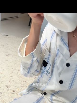 #睡衣 #家居服 宅家的美妙 居家服太喜欢条纹慵懒松弛感了 休息日在家当蜗牛🐌 把一天的时间留给自己