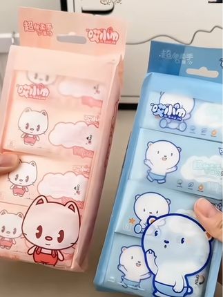 出门还是带小包湿巾方便,手口可用,可可爱爱的小包装#干净卫生出门携带方便 #大人小孩都可以用 #柔软亲肤 #出差旅行必备#好物推荐🔥 @抖音创作小助手 @DOU+上热门